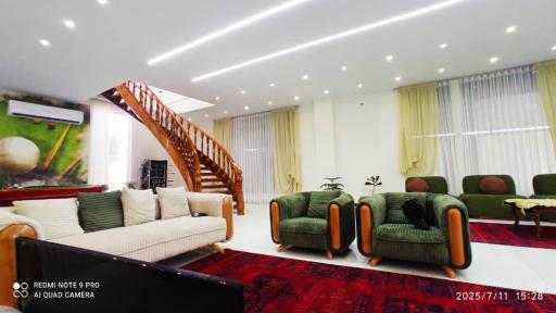 عکس عمارت ماه‌سانیل 