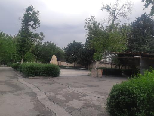 شرکت بازاریابان ایرانیان زمین