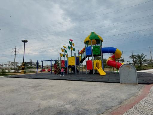 عکس پارک کودک لیل