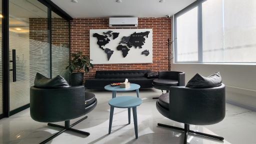 عکس گروه کارشناسان مسکن اکبری