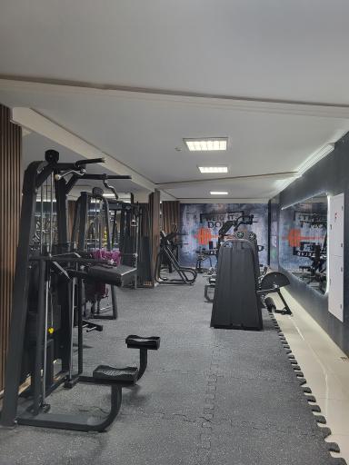 عکس باشگاه ورزشی یاس اکباتان