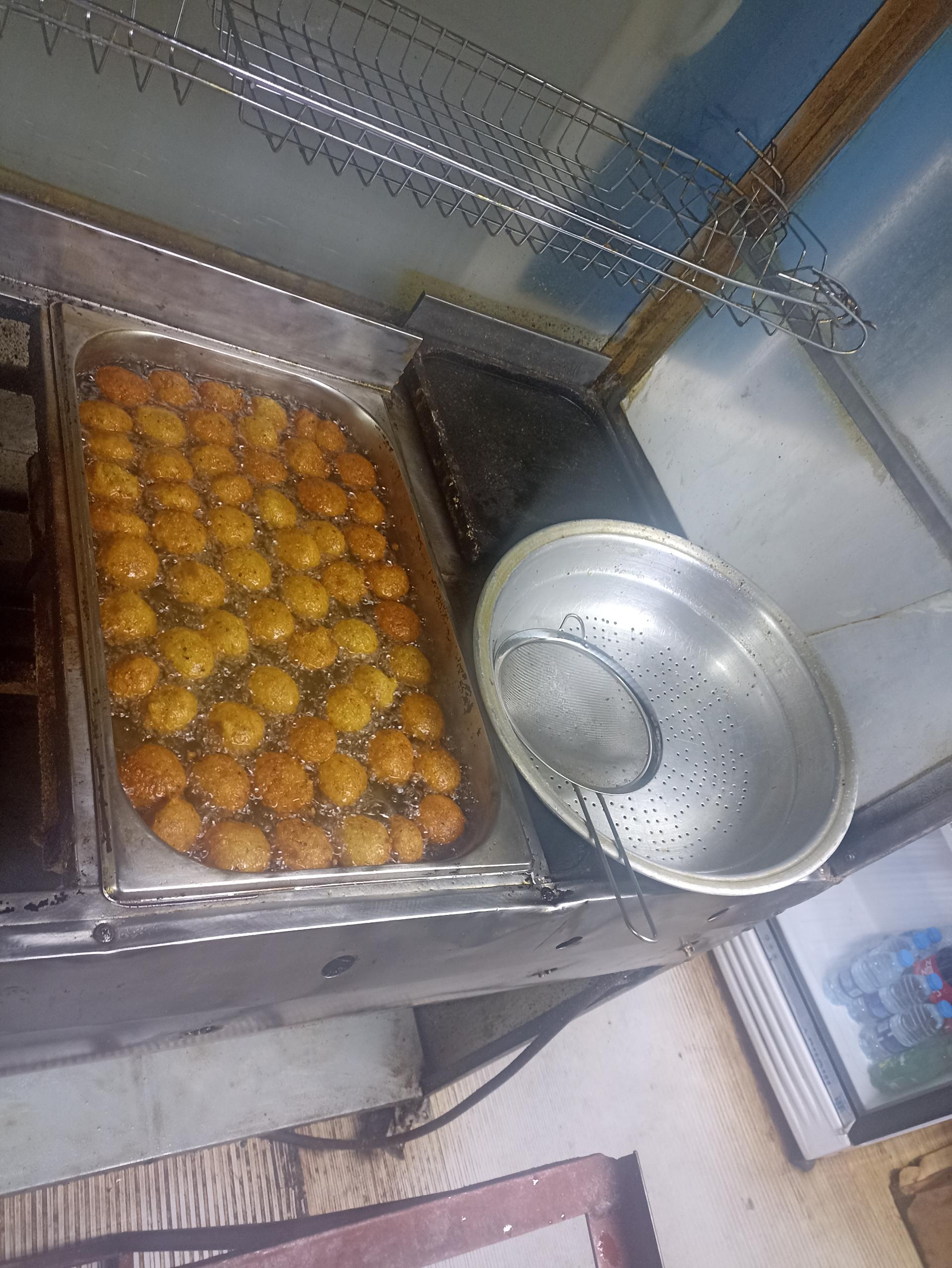 عکس فلافل و آبمیوه غدیر