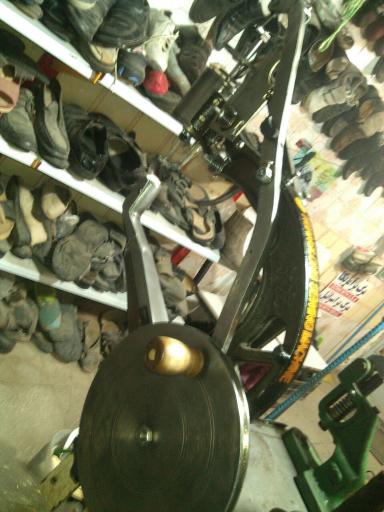 عکس کفاشی سید خندان 