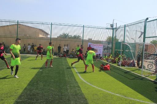 عکس زمین چمن نفت کرمان