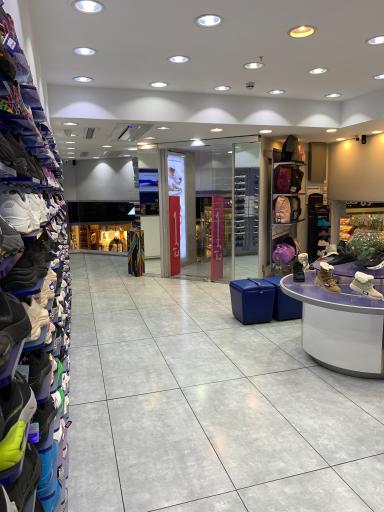 عکس اسکچرز کورش (راثی پور)