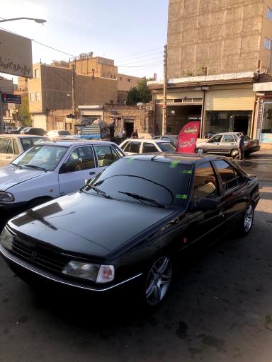 عکس شیشه اتومبیل سناتور