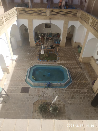 عکس اقامتگاه سنتی صادقی