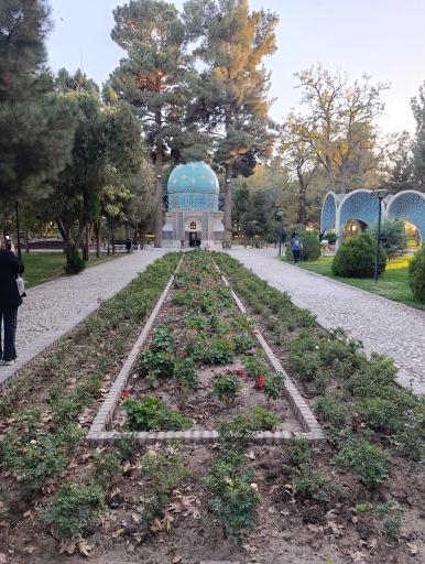 عکس آرامگاه کمال الملک