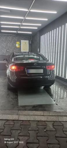 کارشناسی و تشخیص رنگ خودرو طلایی