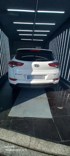 کارشناسی و تشخیص رنگ خودرو طلایی