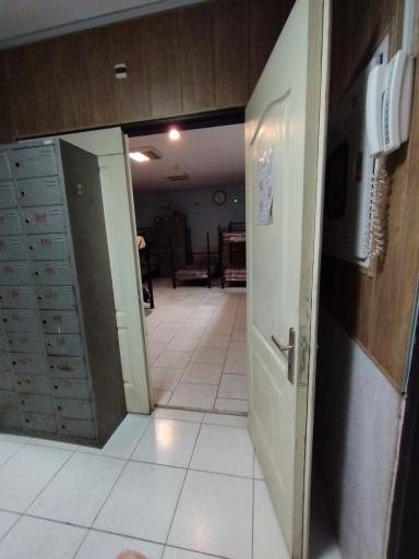 عکس اقامتگاه همراهان بیمار (بیمارستان دکتر شیخ)