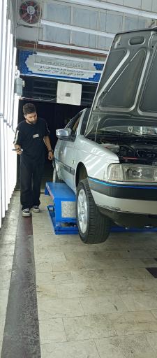 عکس کارشناسی رنگ خودرو پرتویی