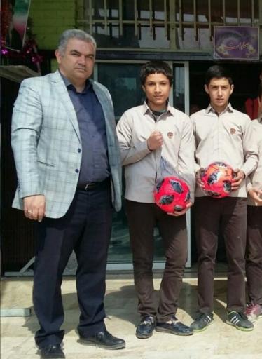 عکس مدرسه راهنمایی ایثار