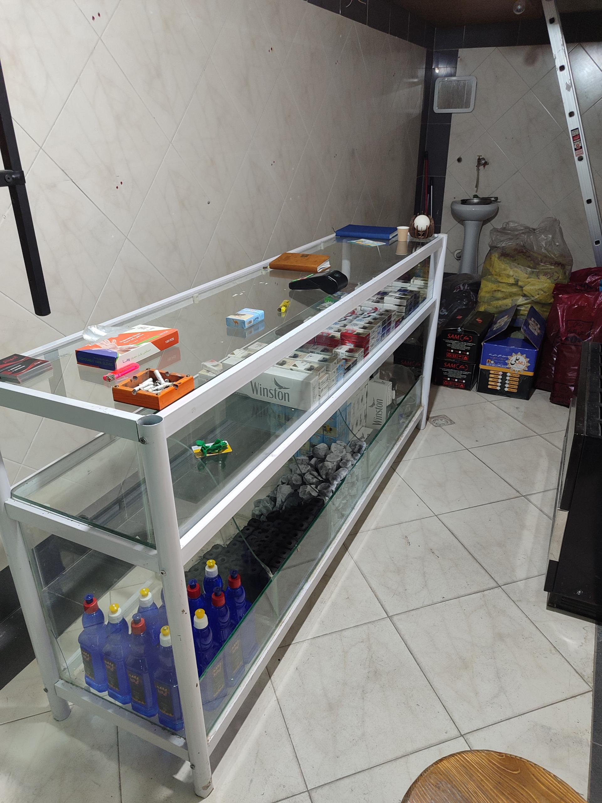 عکس پخش دخانیات امیر