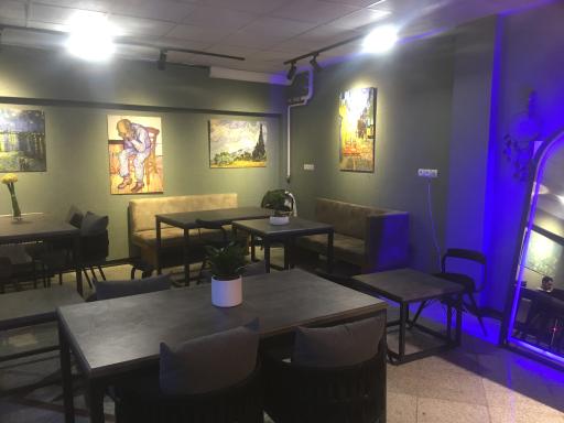 عکس کافه ونگوگ