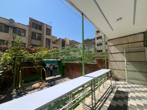 عکس کافه کتاب ونگوگ