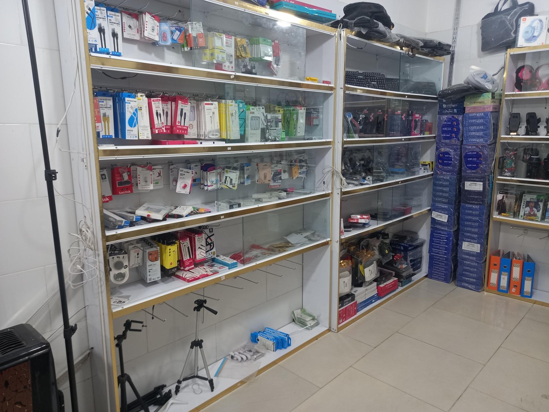 عکس فروشگاه خدمات کامپیوتری پارس تک