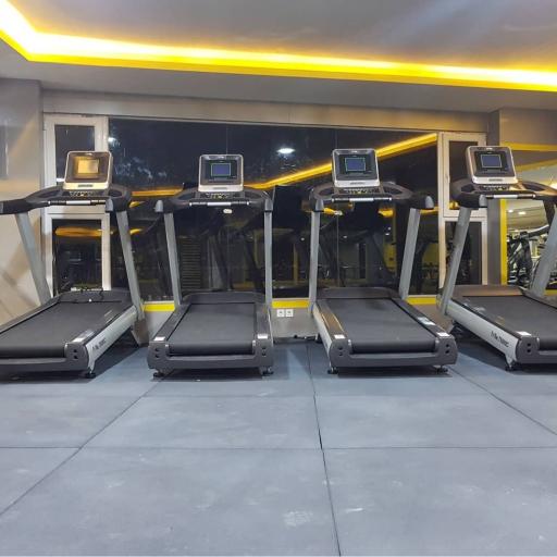 عکس باشگاه بدنسازی اکسیر