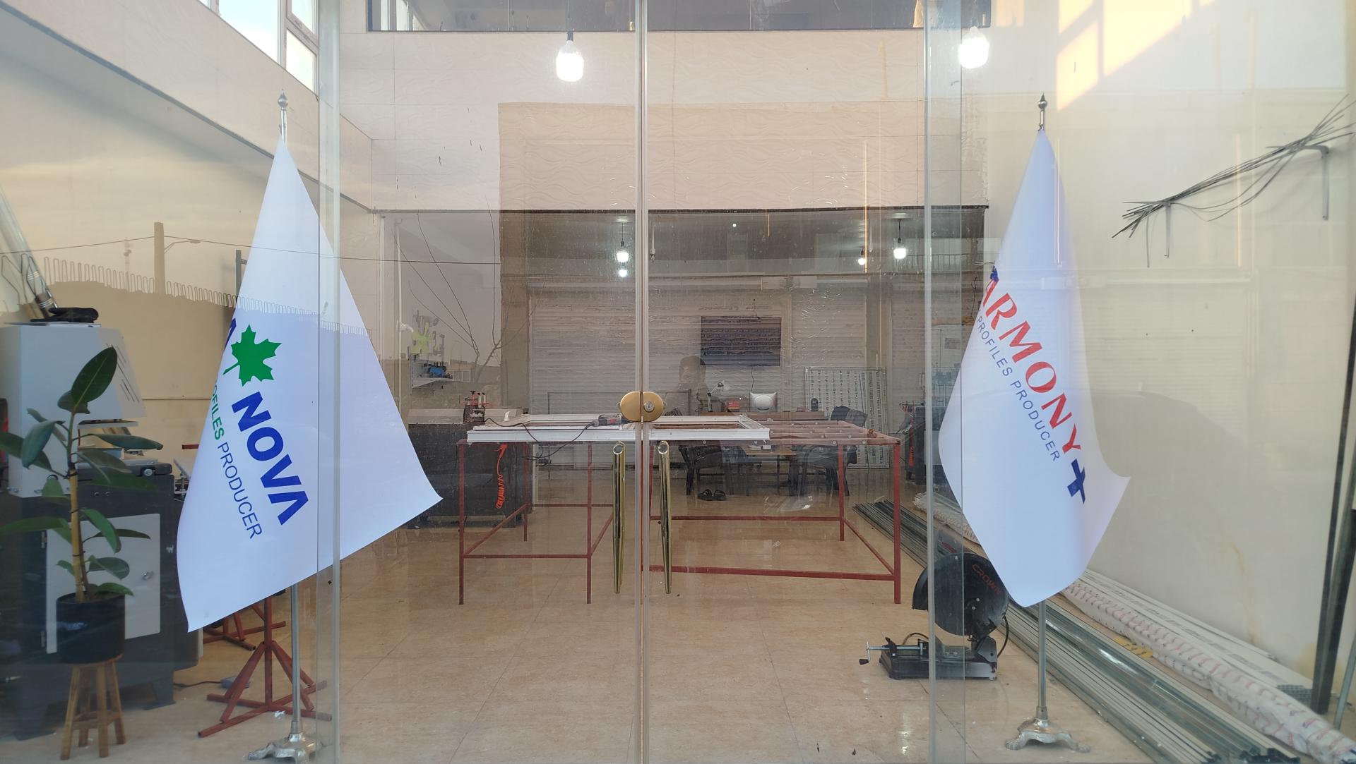 عکس تولید درب و پنجره دوجداره عمارت