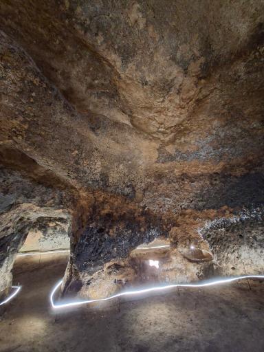عکس غارهای تاریخی دستکند کنزق