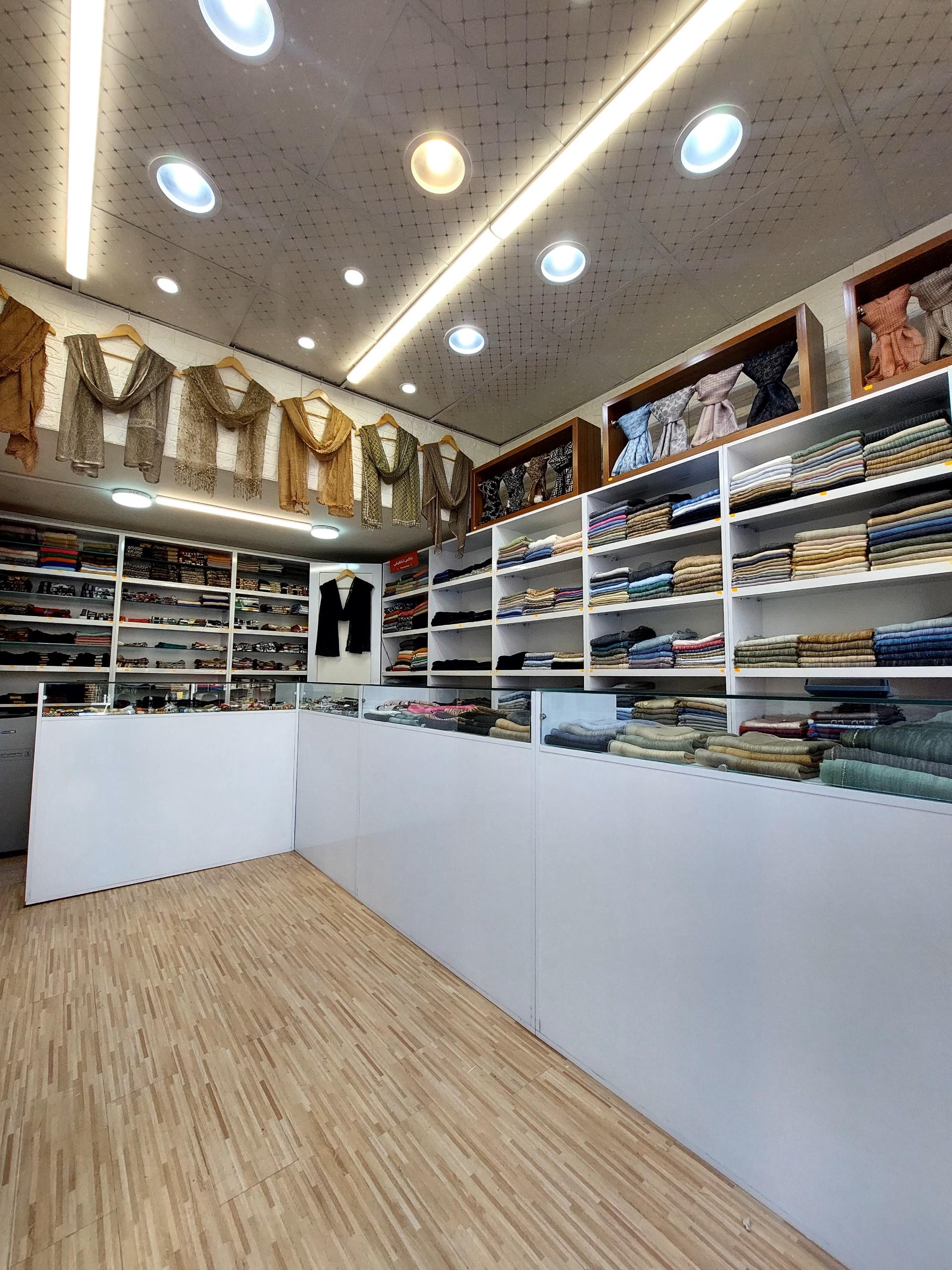 عکس لئو  شال