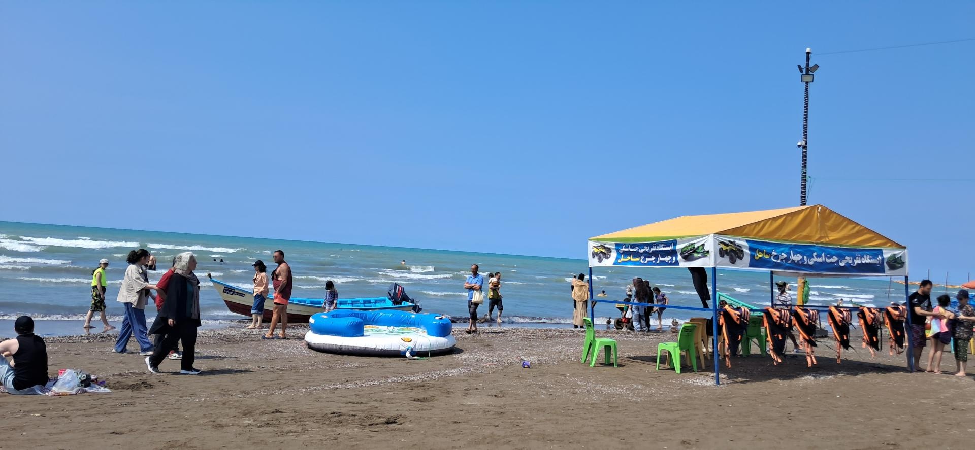 عکس ایستگاه تفریحی جت اسکی و چهارچرخ ساحل