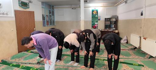 عکس دبیرستان دوره دوم شاهد شهید حججی