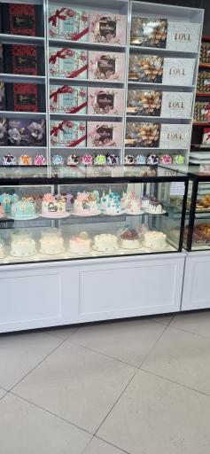 عکس قنادی لاله