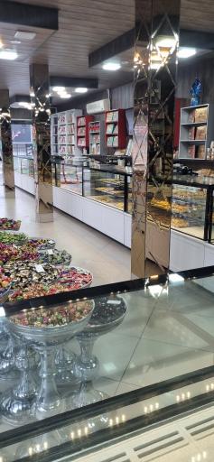 عکس قنادی لاله