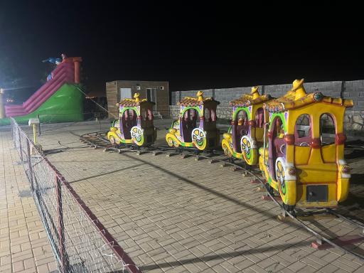 عکس شهر بازی کودک و شاهنامه