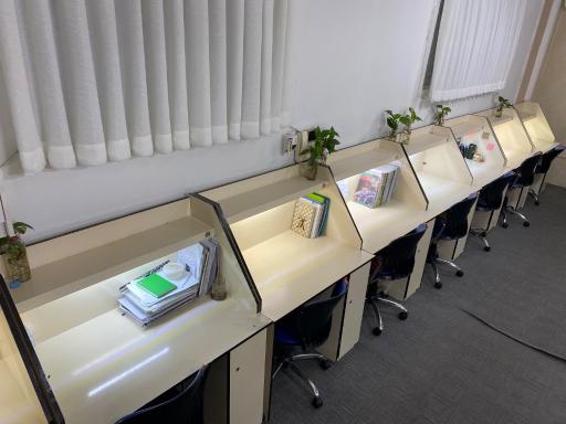 عکس سالن مطالعه مسیر سبز 