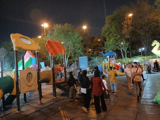 عکس زمین بازی کودکان