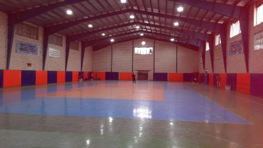 عکس سالن فوتسال ۹ دی