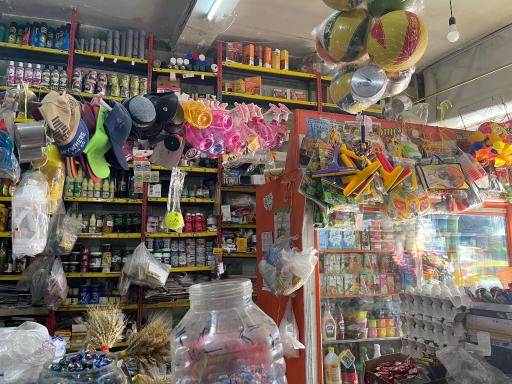 عکس خواروبار فروشی حاج میراحد