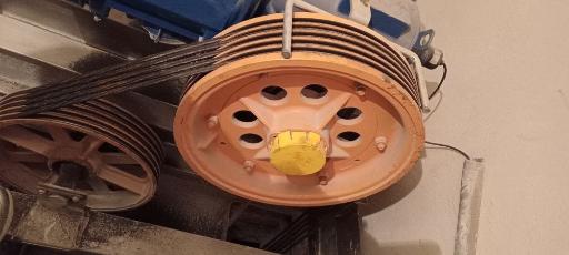 عکس تعمیر موتور و گیربکس آسانسور برزگر