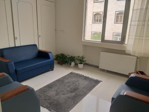 عکس کلینیک روانشناسی و روانپزشکی ریشه