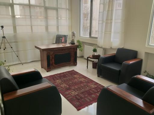 عکس کلینیک روانشناسی و روانپزشکی ریشه