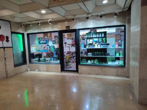 عکس فروشگاه کالا الکترو 