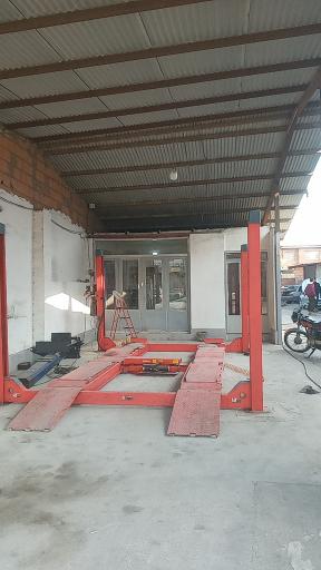 عکس تعمیرگاه برادران خراط