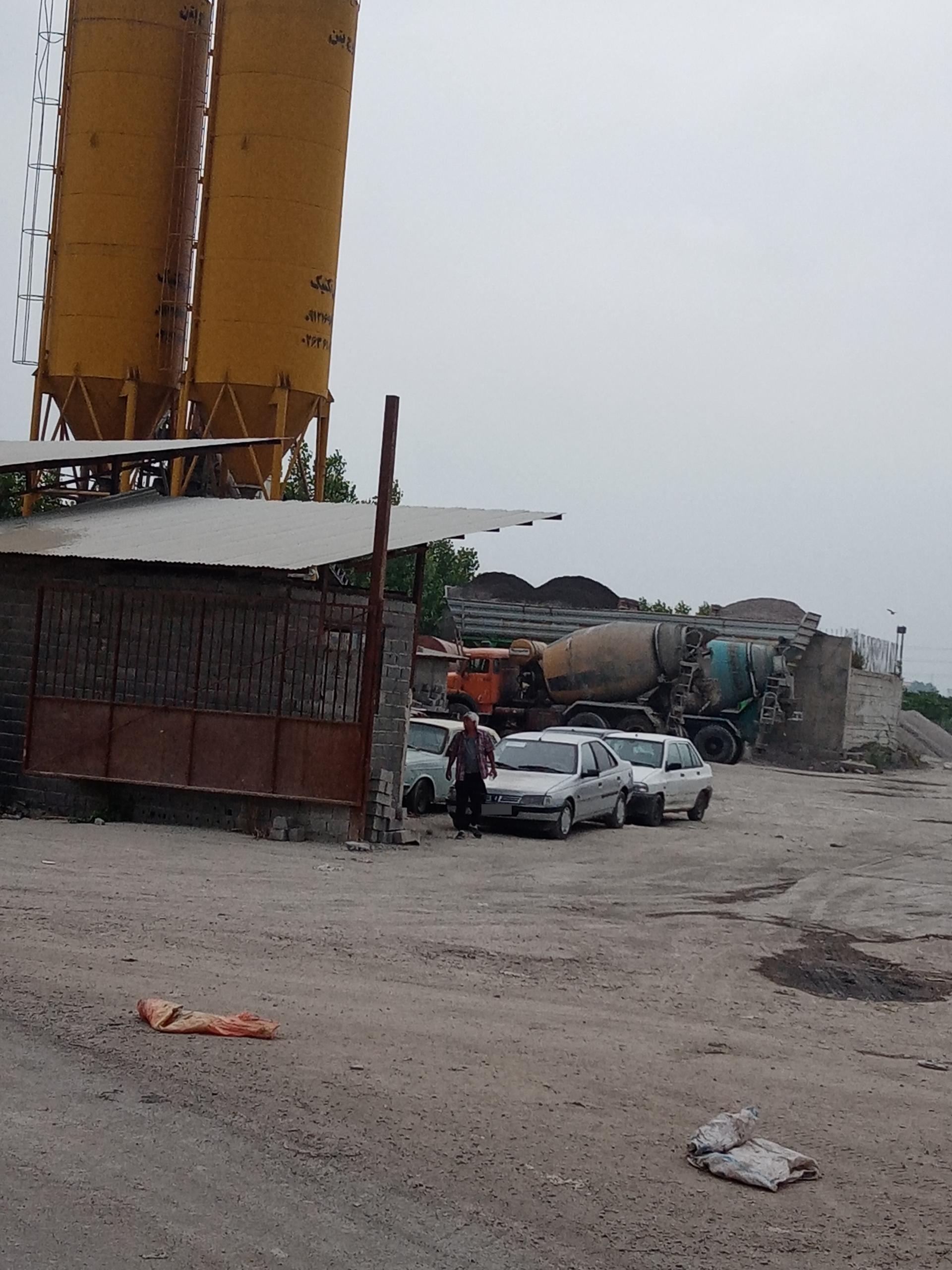 عکس کارگاه بتن سازی ساروج بتن