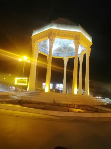 عکس میدان حافظ