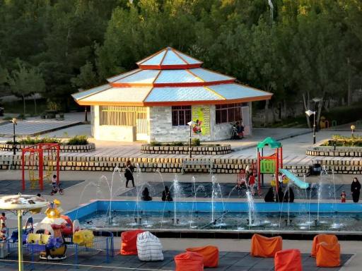 عکس شهربازی شقایق