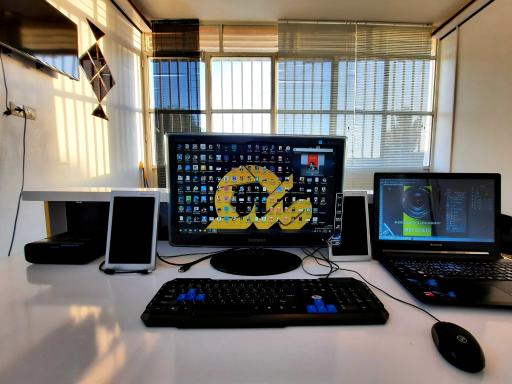 عکس استودیو فیلم و عکس مکث