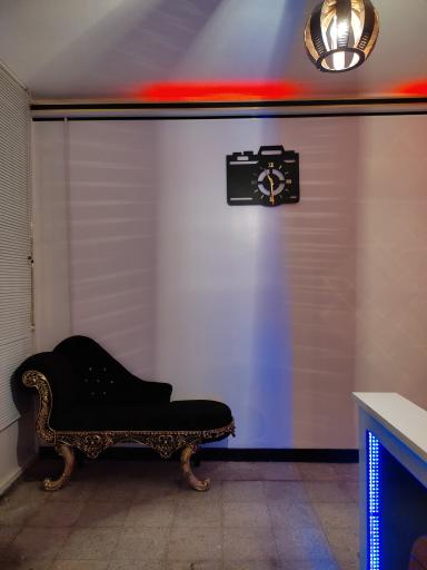 عکس استودیو فیلم و عکس مکث