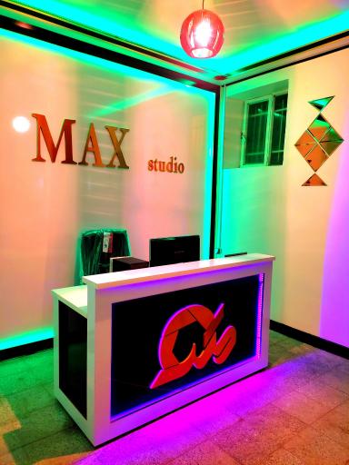 عکس استودیو فیلم و عکس مکث