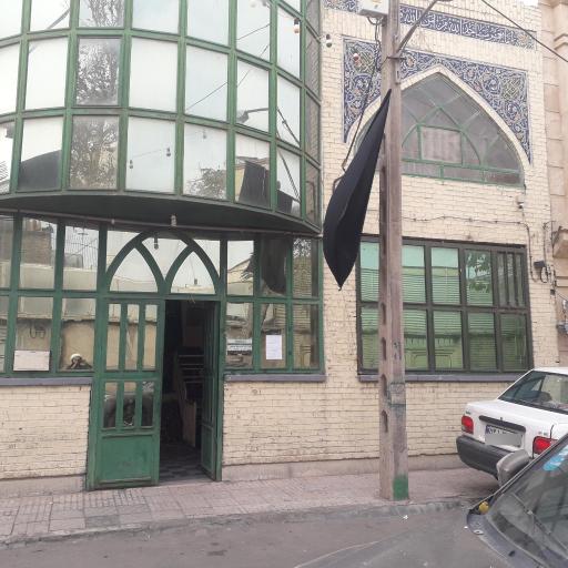 عکس مسجد پیوه‌ژنی‌ها (هفده شهریور)