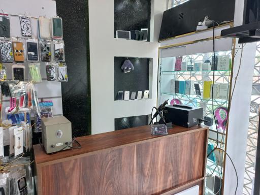 عکس خدمات کامپیوتری هخامنش 