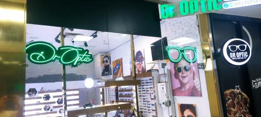 عینک دکتر اپتیک