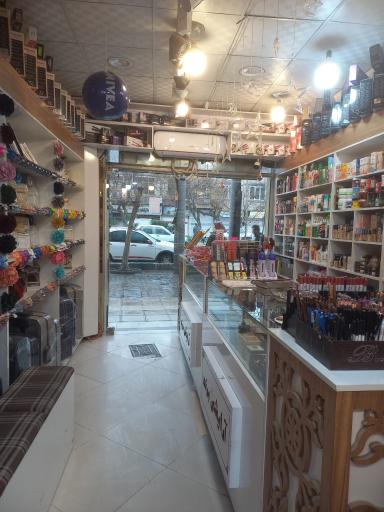 عکس آرایشی برند