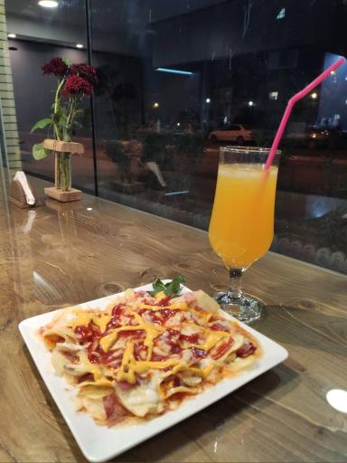 عکس کافه آن